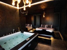 JacuzziNoirHouse, hotel u gradu Seciuri