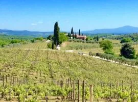 Casa Rossella, incantevole casa con piscina in Tenuta storica del Chianti
