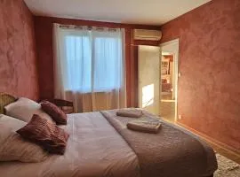 Sam's room, bord du Rhône, Chambre privée