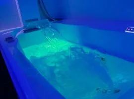 Apartament JungleSPA z prywatnym jacuzzi centrum