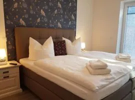 Bernstein Mare Rose Apartment 6