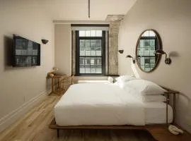 Sela V Hotel