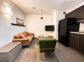 Cream City Industrial Loft Near Fiserv with Parking - Suite 4 - Sleeps 6