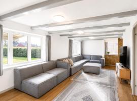 The Lighthouse - 170m2 5-bedroom house for 8 persons in Odense - Free Parking, Hotel in Agedrup