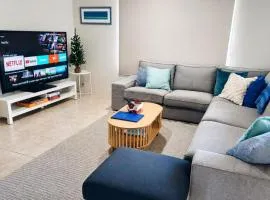 Busselton Beach Villa - Family & Pet Friendly