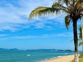 Linda Casa em Condomínio próximo ao mar
