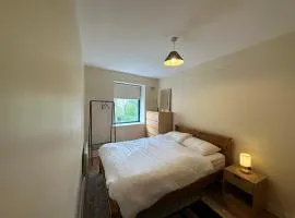 Private Room at Inchicore Luas or Bus to City Centre