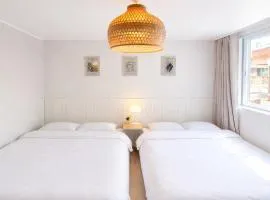 Stay Adam Lotte World, JYP, KSPO, DDP, Asan Medical Center, Gwanghwamun, Hongdae, Seongsu, Family-Friendly, Free Parking