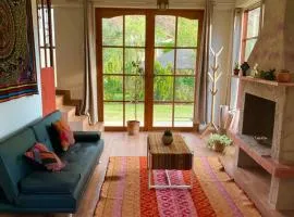 Private house with huge garden and waterfall view
