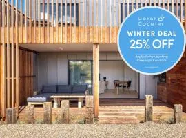 Onetangi Beach Stays Studio 1 - Coast & Country