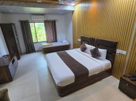 TreeDev Blessings Resort & Farmhouse, hotel en Sofāle