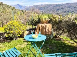 Joli appartement atypique avec terrasse au calme