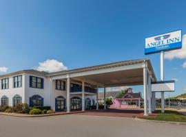Angel Inn Near IMAX, a Travelodge by Wyndham、ブランソンのホテル