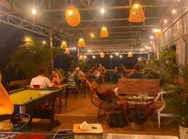 Social Backpacker Hostel & Rooftop Bar