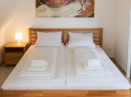 Lakeview Apartment