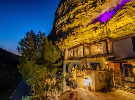 XUQ Hotels Alaxara, hotel u gradu 'Cubas'