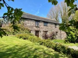 Cornish country house by the coast near Fowey