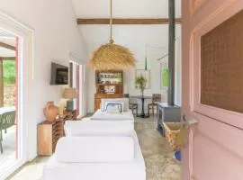 Cozy Countryside Studio