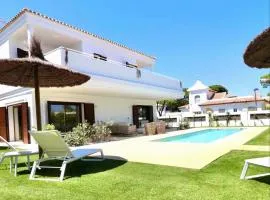 Mediteranean Villa White few steps to the beach Roche