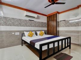SPOT ON Hotel Maha Lakshmi, Hotel in Ongole