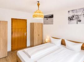 Basic Work Stay Rooms - Highspeed WiFi - Easy Self Check-In - Practical and Affordable Stay、Bürsのホテル