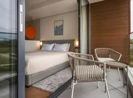 Beachfront Paradise 381