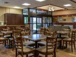 Quality Inn & Suites Zanesville City Center