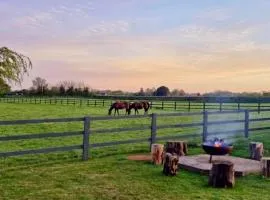 Luxury House on Private Estate with Hot tub and Play Barn