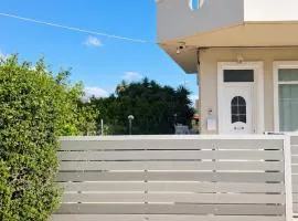 Studio Malades, Heraklion