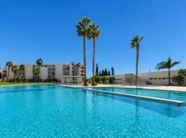 AlmeriaSuite Palm Beach Apartments