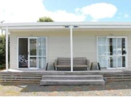 Raglan park rest and stay cabins - Private studio – hotel w mieście Raglan