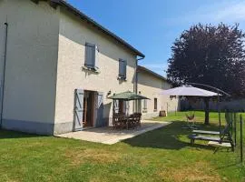 Maison Céline - Jardin clos et Parking Privé Gratuit