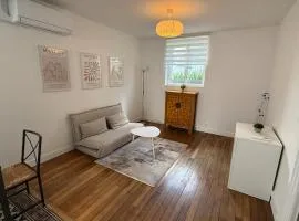 Versailles, 4-person ground-floor apartment