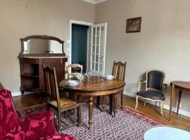 Appart style château en plein centre