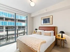 Studio with Skyline Views Near Bayfront Park