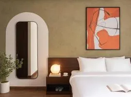 V Living - Downtown Saigon Stay with Free Laundry
