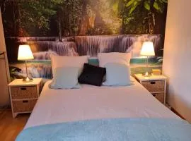chambre atypique entre mer et collines