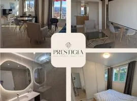 Appartement avec vue sur Grasse et home cinéma