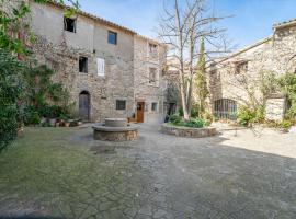 Maison - Le Petit Bussac, готель у місті Aigne