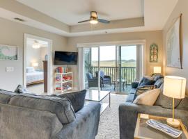 Darien Condo w/ Boat Dock Access: Walk to Downtown: Darien şehrinde bir otel