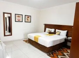Cycad Palm Guest House Palapye.