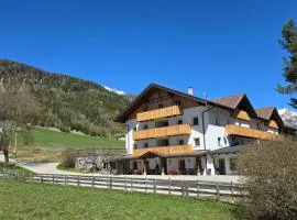 Apartments Knappenhof Pfitsch - with Swimming Pool