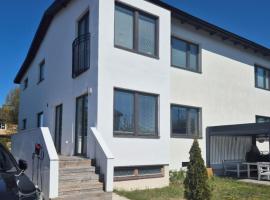 Charmig bottenvåning i Limhamn, hotel a Limhamn