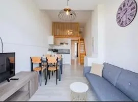 Appartement rénové rare au centre du village de Cap Esterel