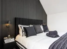 Spacious 3-Bed Apartment, Alva, Clackmannanshire