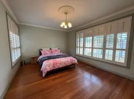Large Private Room 1 min to train Bentleigh