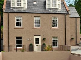 Monboddo Townhouse, hotel with parking in Auchenblae