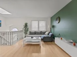 Entire 5 bedrooms House 14 guests