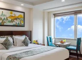 Hotel Neu Villa, City Centre - 5 Minute from Connaught Place & NDLS Station