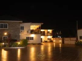Royal N's Hotel